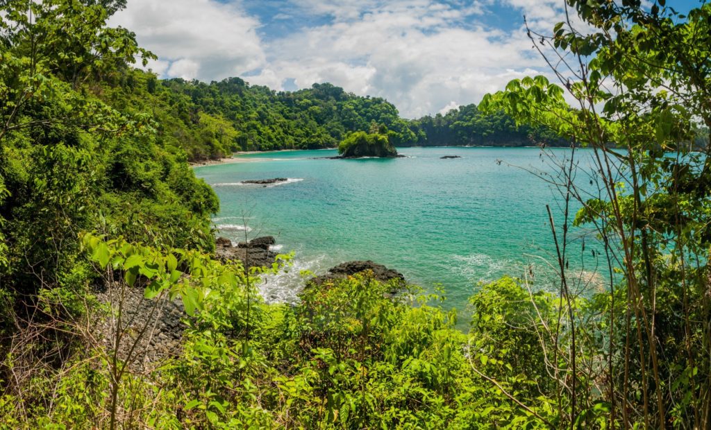 Manuel Antonio Beach (Shutterstock)